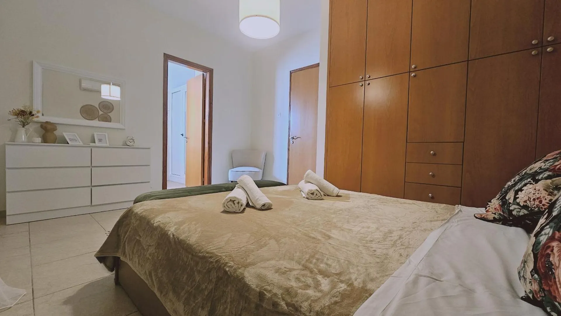 Stay Tranquility Cove Larnaca 0*,  Chipre