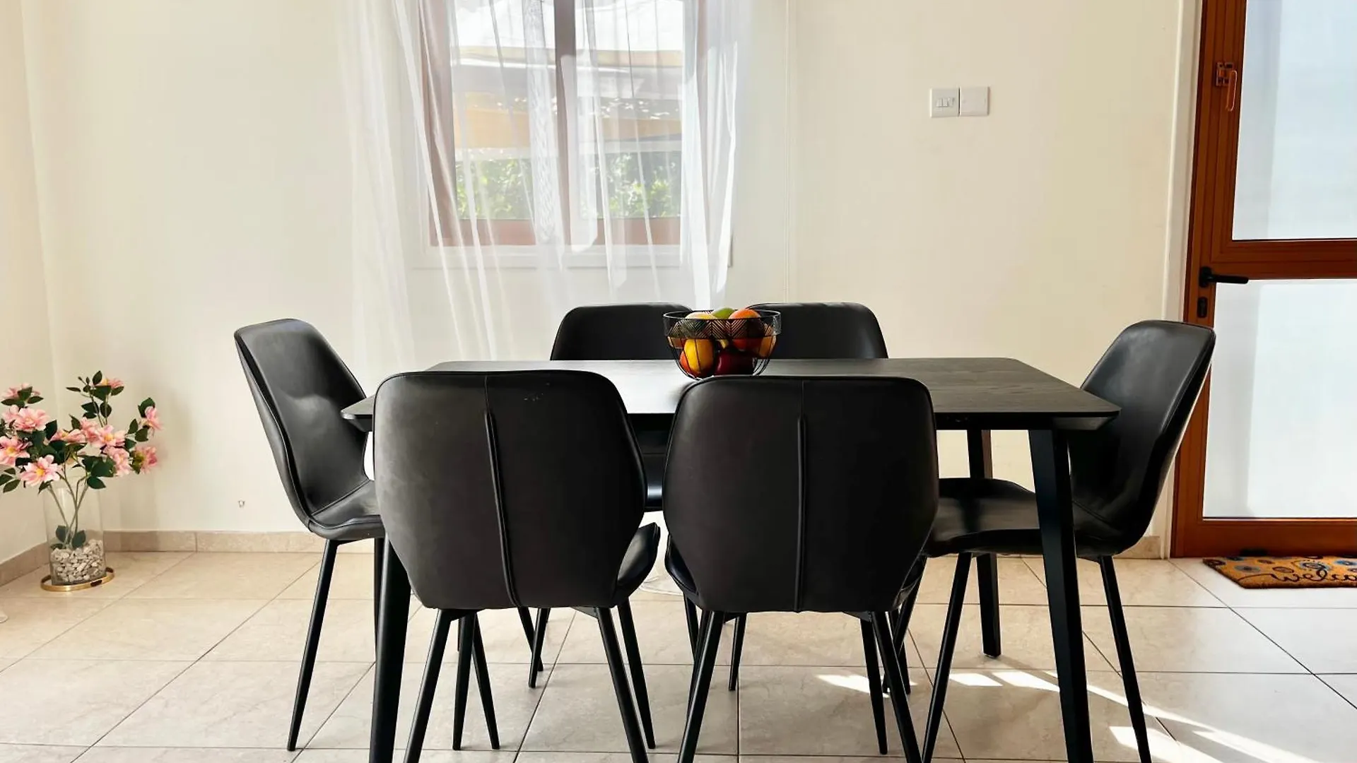 Stay Tranquility Cove Larnaca 0*,  Chipre